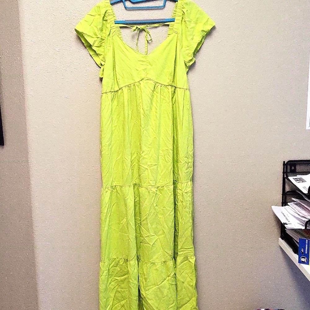 Isabel short sleeve maternity dress